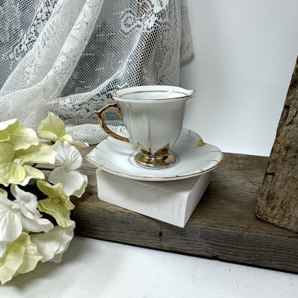 Japan Flower Leaf shaped China Espresso Cup & Saucer Set Vintage Original sticke - Picture 4 of 9